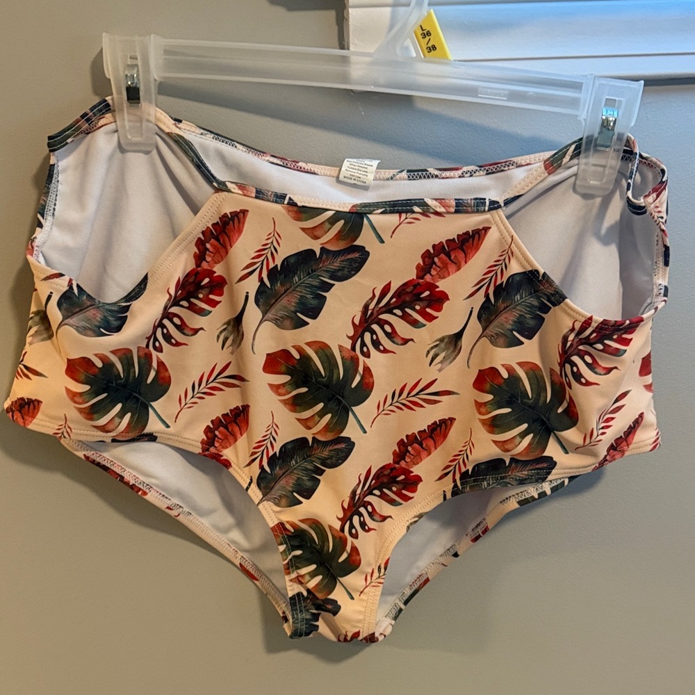 Tropical Leaf Print Bikini Bottom